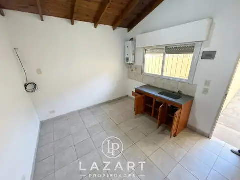 Depto Tipo Casa en Alquiler en Villa Ballester, $ 500.000
