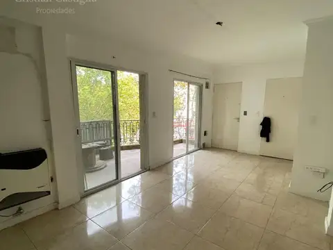 Departamento 3 Ambientes con Balcón al frente en Alquiler - San Fernando