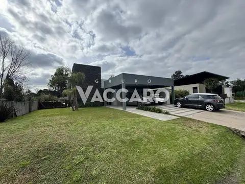 Casa en Venta en Fincas De Álvarez, USD 280.000