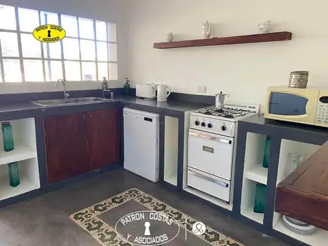 Casa en Alquiler en La Colina, USD 1.800
