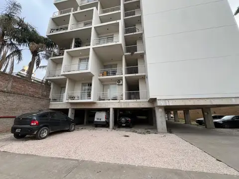 Rivadavia  al 700,  Cochera 13