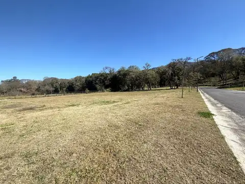 VENTA DE TERRENO EN EL RETIRO, GRAN UBICACION