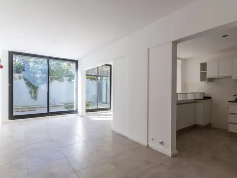 VENTA DEPARTAMENTO 2 DORMITORIOS CON PATIO - REFINERIA