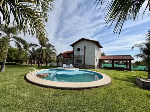 CASA EN VENTA EN ACEQUIAS ROLDAN 3 DORMITORIOS PILETA Y PARQU
