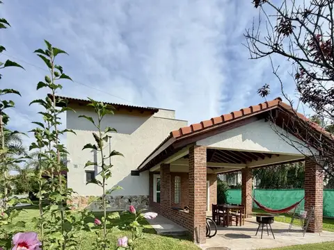 Casa en Venta en Las Acequias, USD 240.000