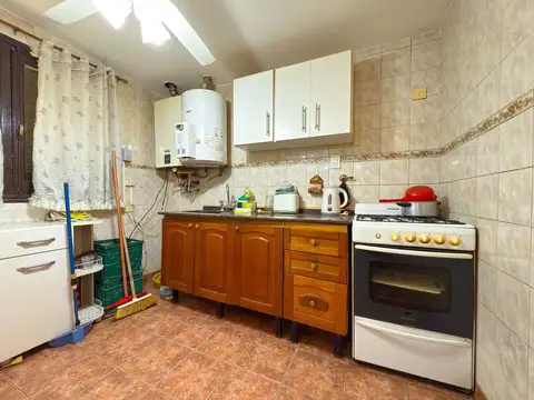 Casa 5 ambientes con 1 baño