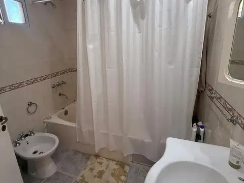 Departamento 4 ambientes con 2 baños