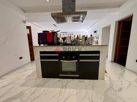 Quinta en Venta con 6 cocheras