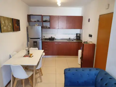 HERMOSO MONOAMBIENTE - CONTRA FRENTE CON BALCON - 5 AÑOS DE ANTIGUEDAD - MUY BUENA UBICACION