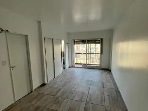 Venta. Monoambiente. Balcón. Av Córdoba y Jean Jaures.