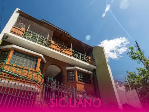 Depto Tipo Casa en Venta de 4 dormitorios