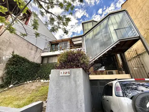 Avenida Alsina al 1300