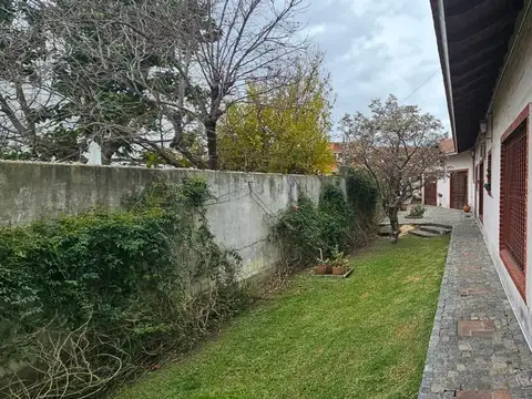 VENTA CASA 5 AMB QUILMES OESTE