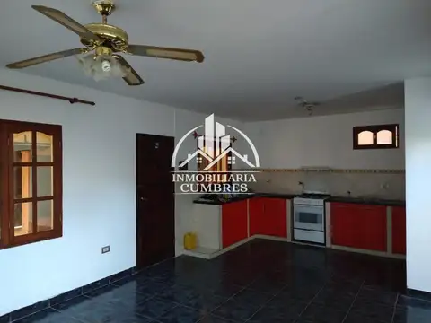Casa en Alquiler con 2 cocheras