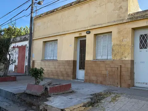 DOS CASAS A REFACCIONAR