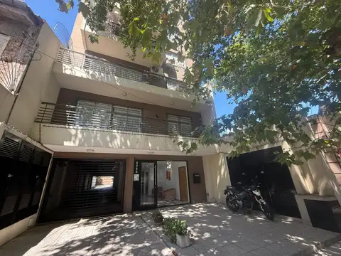 Dividido y super luminoso