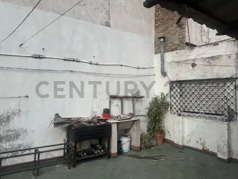 Depto Tipo Casa 7 ambientes con 2 baños