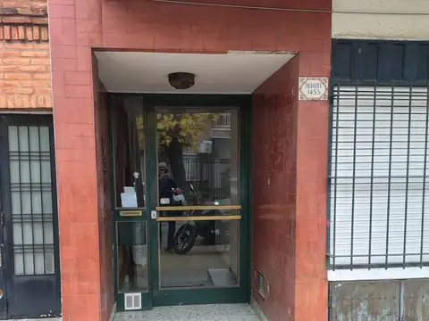 Se Vende Departamento de 2 Ambientes en Martínez con patio