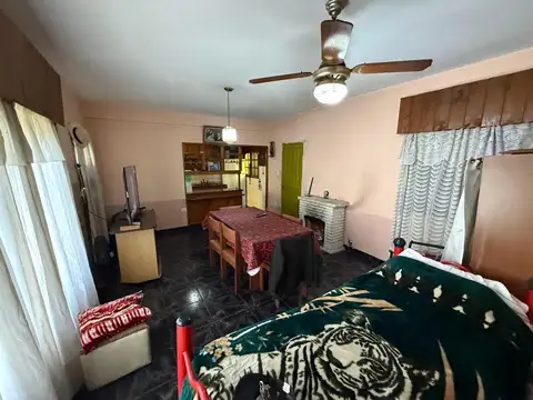 Depto Tipo Casa 5 ambientes con 2 baños