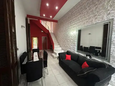Depto Tipo Casa en Venta de 4 ambientes