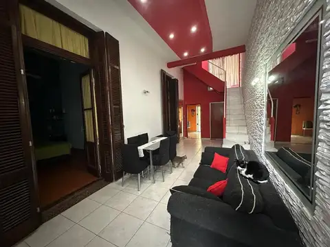 Depto Tipo Casa 4 ambientes con 3 baños