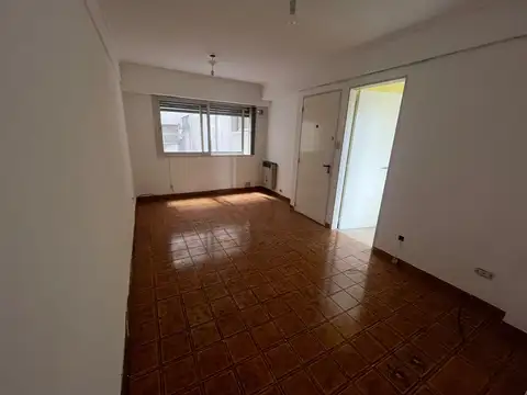 Departamento al contra frente