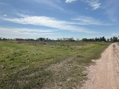Terreno en Venta 90  mts Frente