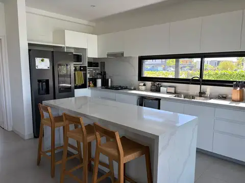 Casa Monoambiente con 3 baños