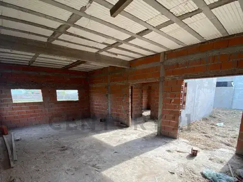 Casa 3 ambientes con 1 baño