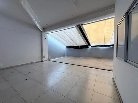 ALQUILA LOCAL 179 m2 TOTAL