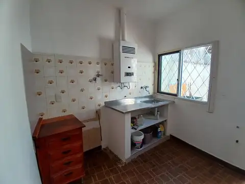 Depto Tipo Casa 2 ambientes con 1 baño
