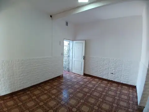 Alquiler PH Wilde, 2 Ambientes, 1 Dorm. Baño, Patio