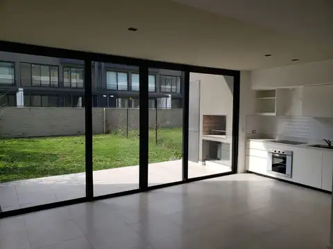 Venta Dúplex a Estrenar en Nuevo Beccar Central | 2 Dormitorios, Jardín Propio y Parrilla