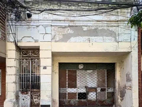 VENTA TERRENO AL FRENTE BARRIO ABASTO SOBRE CORREDOR URBANO.