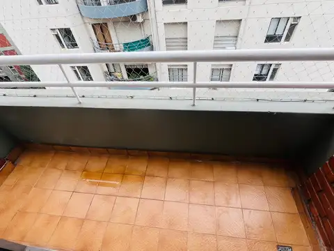 Rio De Janeiro 200, Piso 8