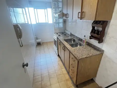 DEPTO. ALQUILER 2 AMB. CABALLITO, RIO DE JANEIRO 234 - C/ BALCON EN PERFECTO ESTADO