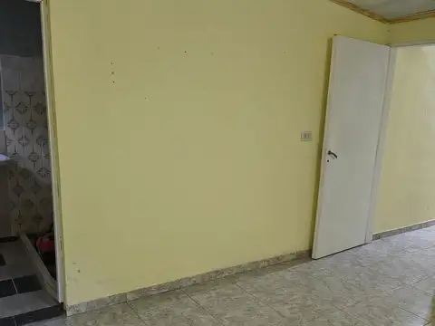 Casa en Alquiler con 1 cochera