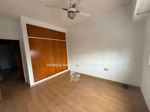 Depto Tipo Casa 3 ambientes con 2 baños