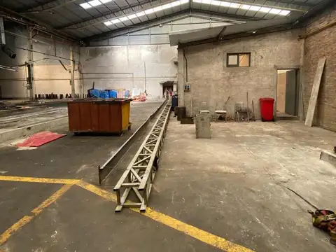 Galpon en Alquiler 32  mts Frente