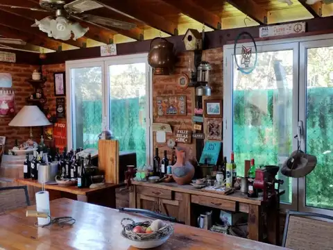 Venta Casa Quinta Estilo Colonial. LUJAN 4 DOMRITORIOS