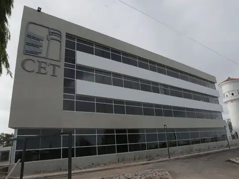 VENTA DE OFICINA CENTRO EMPRESARIAL TORREÓN MAIPÚ