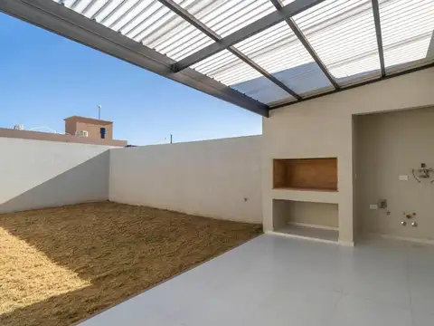 DUPLEX DOCTA AVENIDA ETAPA 5 MANZANA 94 LOTE 25