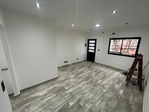 Depto Tipo Casa en Venta 1 año