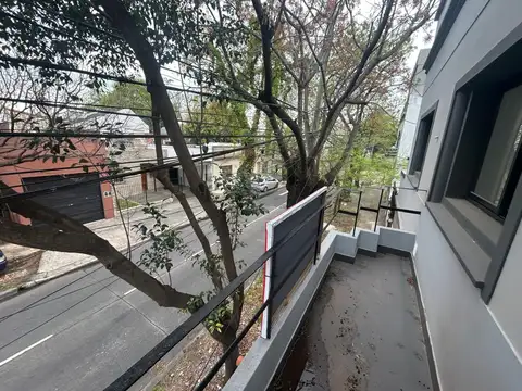 DPTO. 2 AMB. DE 120 M2, RECICLADO A NUEVO.