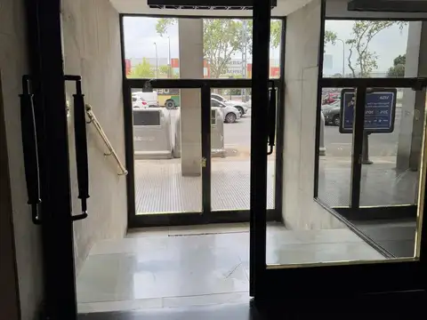 Av del Libertador  al 800