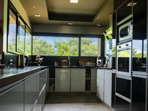 Casa en venta de 3 dormitorios c/ cochera en La Aguada de San Lorenzo