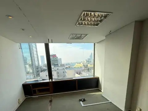 Oficina en Alquiler con 4 cocheras