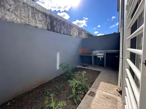 Depto Tipo Casa en Venta 23 años