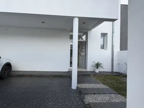 Casa en Venta en City Bell, USD 210.000