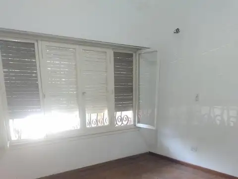 Depto Tipo Casa 3 ambientes con 2 baños